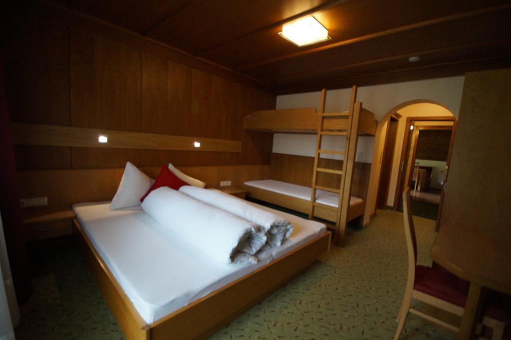 Appartement Gaestehaus Aloisia Hippach Exteriör bild