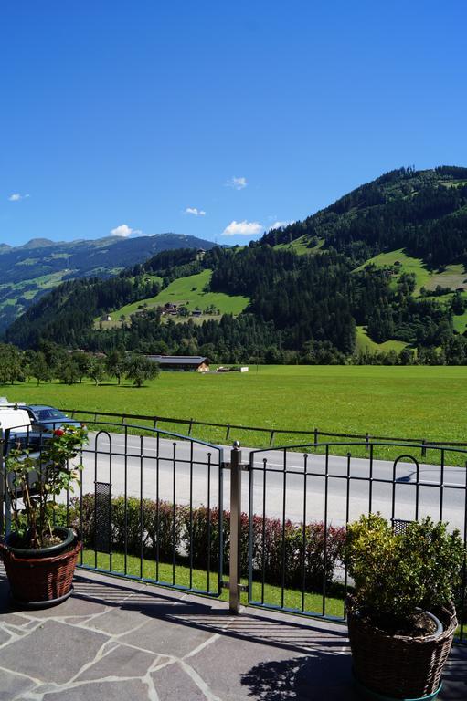 Appartement Gaestehaus Aloisia Hippach Exteriör bild