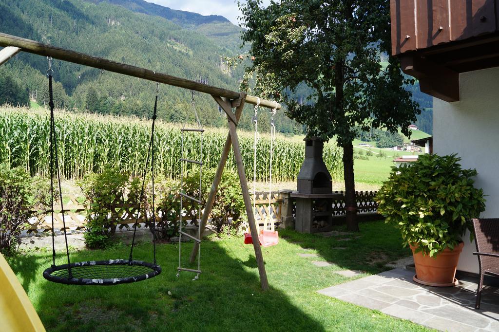Appartement Gaestehaus Aloisia Hippach Exteriör bild